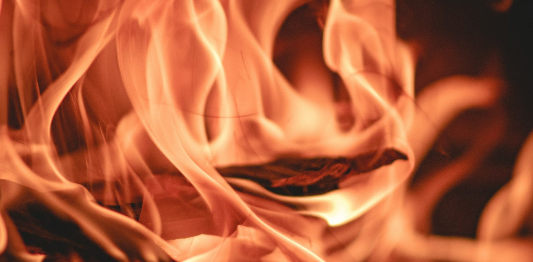 how hot does a wood burning fireplace get