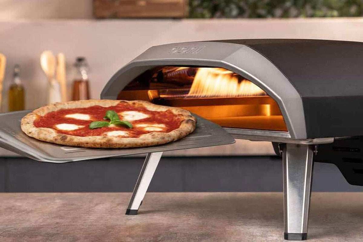 how long to cook pizza in pizza oven