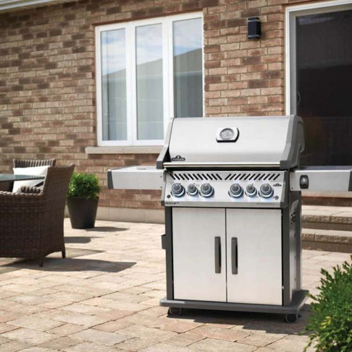 Napoleon Rogue SE 525  Gas Grill  Outdoor Scaled