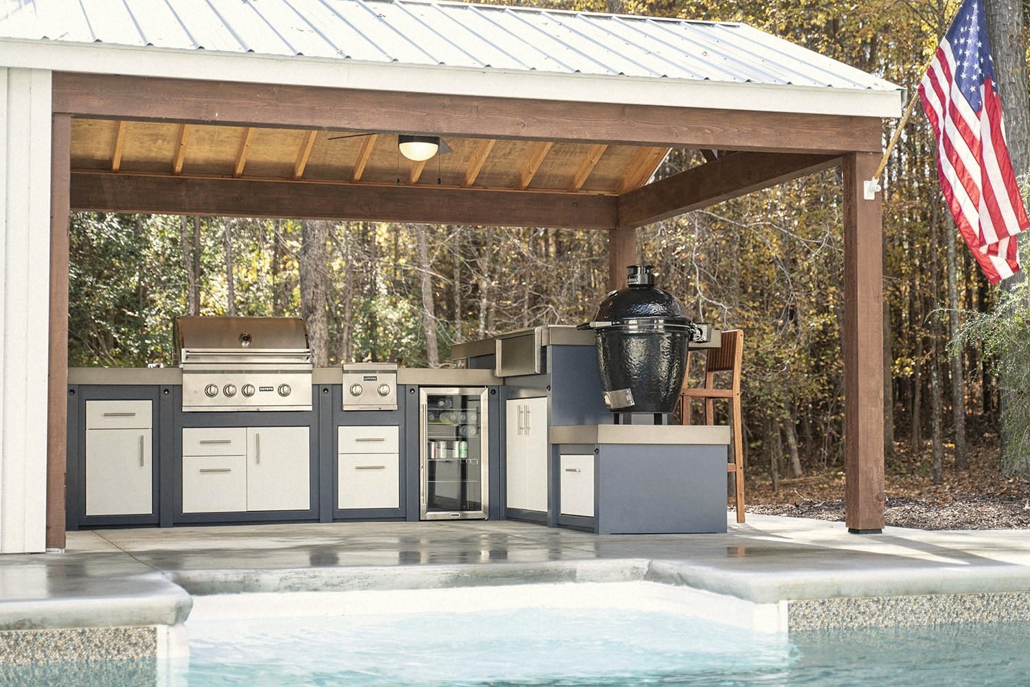 Poolside pavilion · ceramic kamado and gas grill